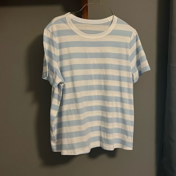 Women’s Blue and white stripe Old Navy Tee - Picture 1 of 3